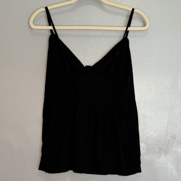 Last chance! Tie-Front Linen Blend Top - Picture 4 of 5